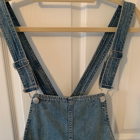 Free people torn up jumper light wash denim overalls skirt - Picture 3 of 10